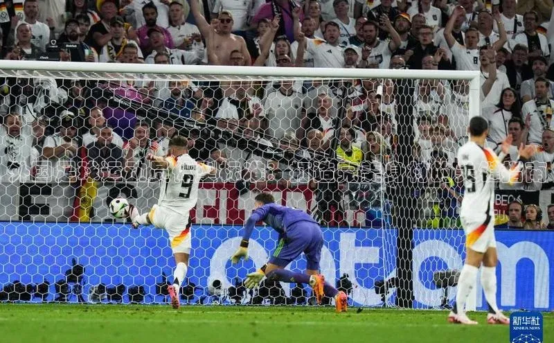 头号玩家娱乐平台百度数据开放平台外国足球运动员体型标准：打造完美身材的关键指南